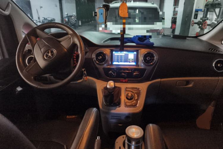 Used JAC Refine M3 2016 IKEA Edition 1.6L Luxury Smart Model Center Console