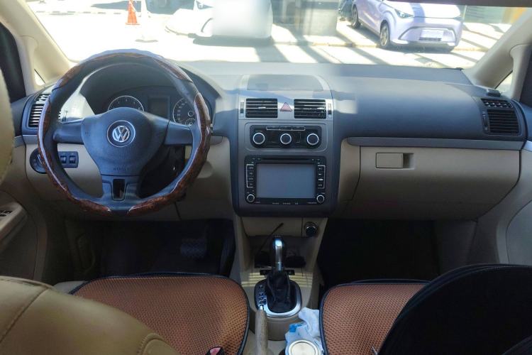 Used Volkswagen Touran 2011 1.4T DSG Zhiya Edition 5 Seats
