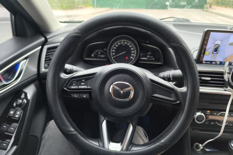 Used Mazda Mazda 3 Axela 2017 Sedan 1.5L Automatic Luxury Model China VI Standard