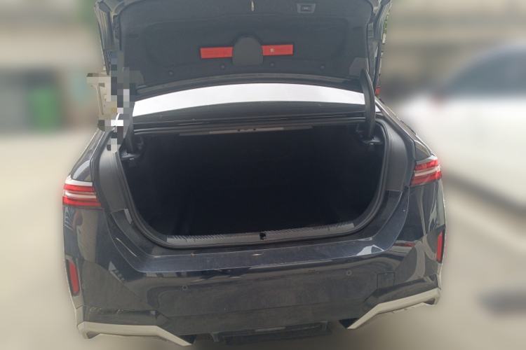 Used BMW 5 Series 2025 525Li M Sport Package Trunk