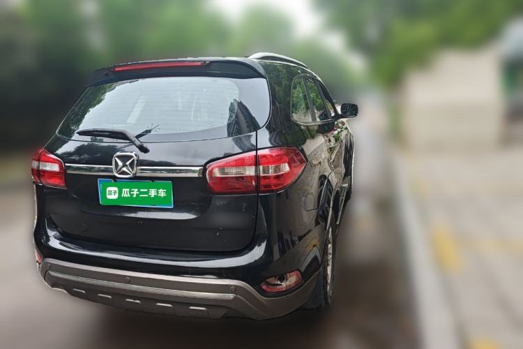 Used JMC Yusheng S350 2013 2.4T Manual Two-Wheel Drive Diesel Luxury 7-Seater Exterior 5