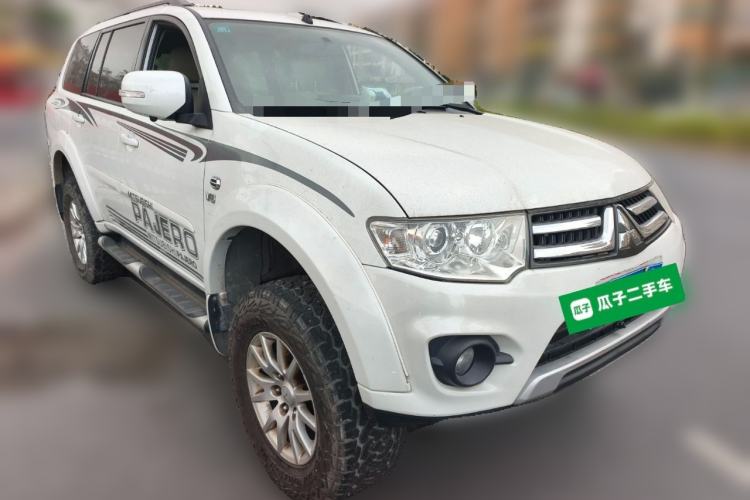 Used Mitsubishi Pajero Sport 2013 3.0L Automatic Two-Wheel Drive Luxury Edition Front Right 45 Deg