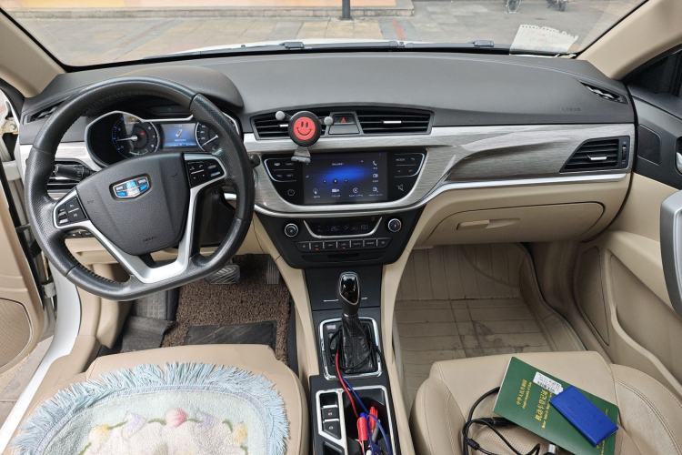 Used Geely Auto Emgrand 2017 Sedan Million Edition 1.5L CVT Luxury Model Center Console