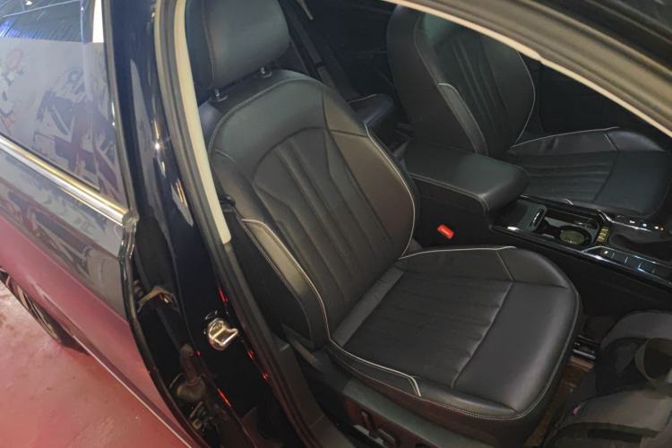 Used Volkswagen Passat 2022 330TSI Elite Edition Custom Version