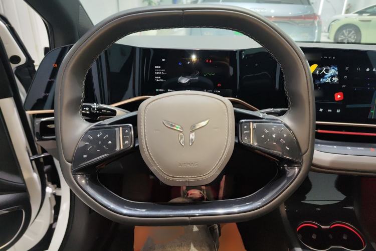 Used Hongqi EH7 2024 690 Pro
