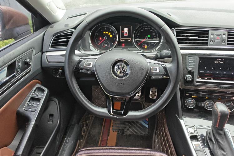 Used Volkswagen Lamando 2015 280TSI DSG Luxury Edition Steering Wheel