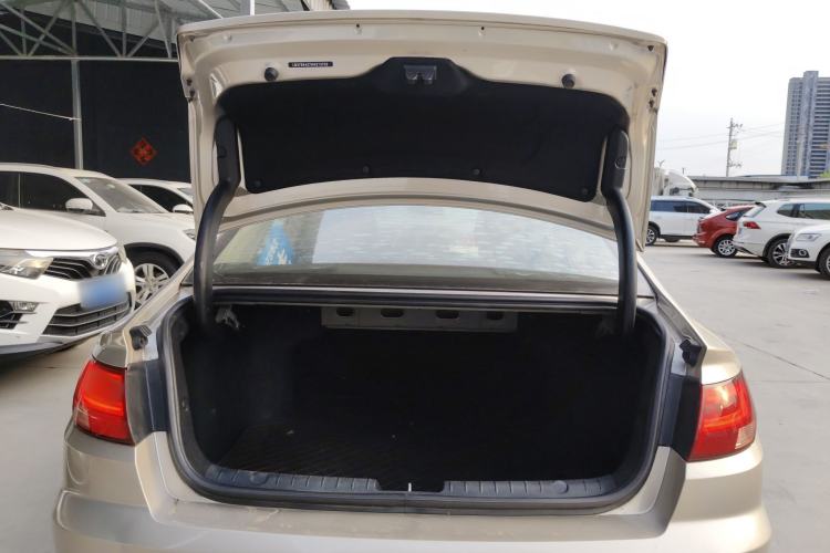 Used Geely Auto Emgrand GL 2017 1.8L DCT Elite Model Trunk