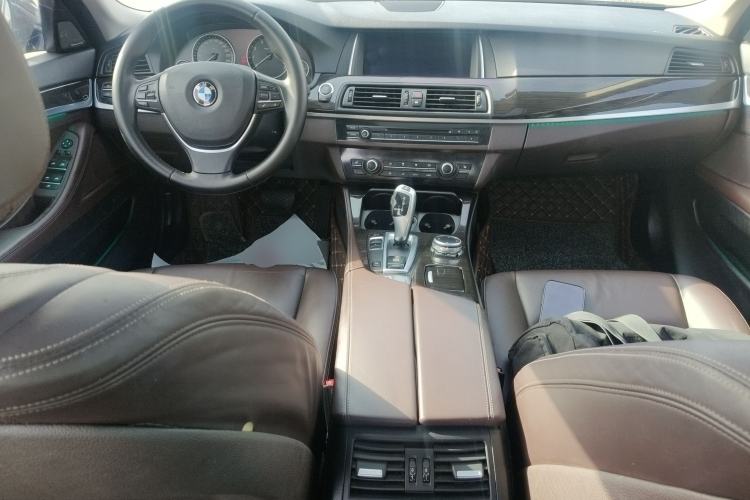 Used BMW 5 Series 2014 525Li Luxury Design Package Center Console