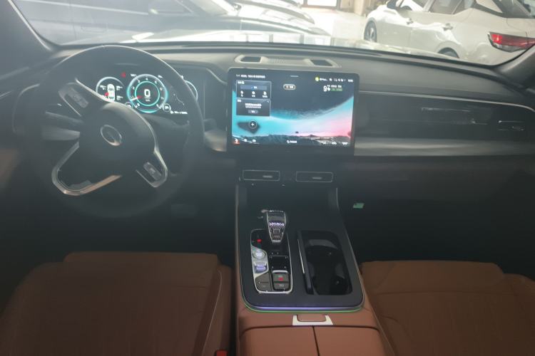 Used GAC Trumpchi GS8 2025 Linghang Series 2.0 TGDI Two-Wheel-Drive Luxury Edition 5 Seats