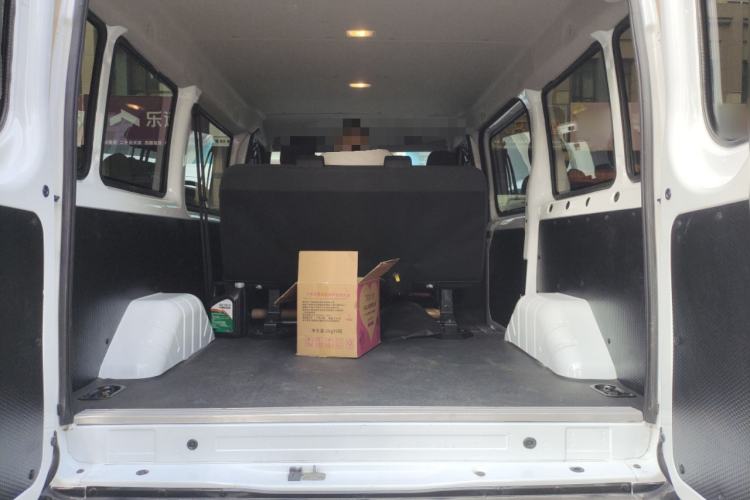 Used JMC Fushun 2023 2.0T Automatic Short-Wheelbase Low-Roof Commercial & Multi-Purpose Passenger Vehicle 6-Seater with Dual-Opening Tailgate Trunk