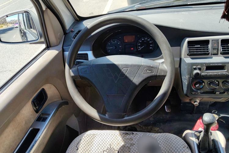 Used Wuling Rongguang 2011 1.2L Comfort Model Steering Wheel