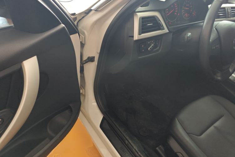 Used BMW 3 Series 2014 320Li Fashion Model
