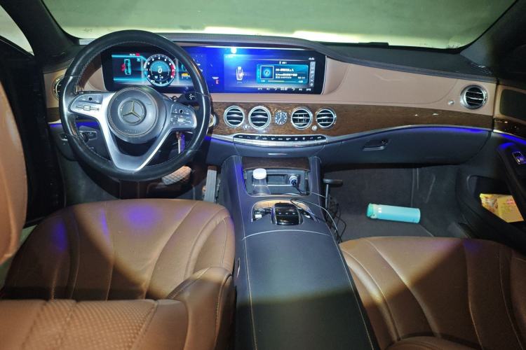 Used Mercedes-Benz S-Class 2018 S 320 L Center Console