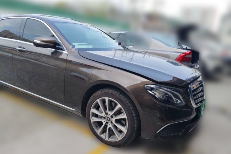 Used Mercedes-Benz E-Class 2018 Facelift E 300 L Luxury Edition Front Right 45 Deg