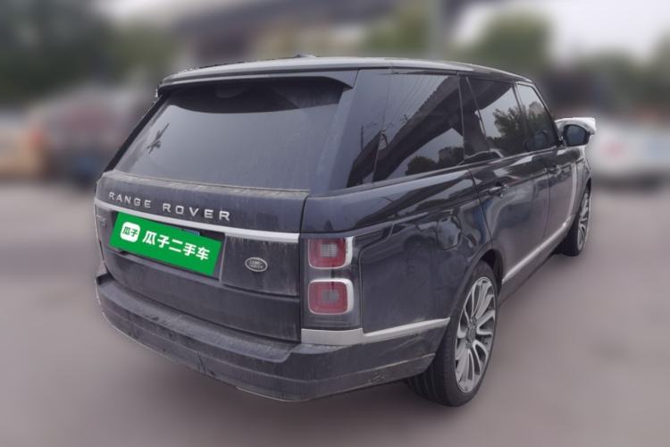 Used Land Rover Range 2022 3.0 L6 400 PS Classic Extended Version
