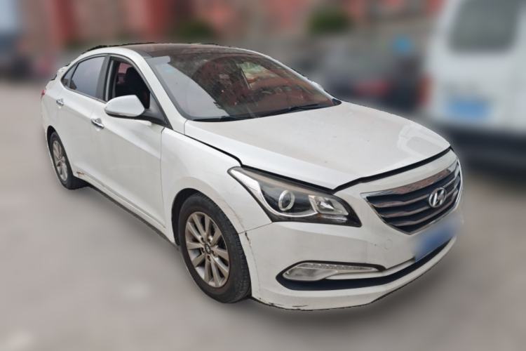 Used Hyundai Mistra 2014 1.8L Automatic Smart GLS Front Right 45 Deg