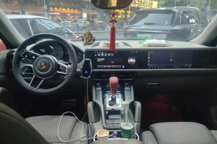 Used Porsche Cayenne 2011 Cayenne 3.0T Center Console