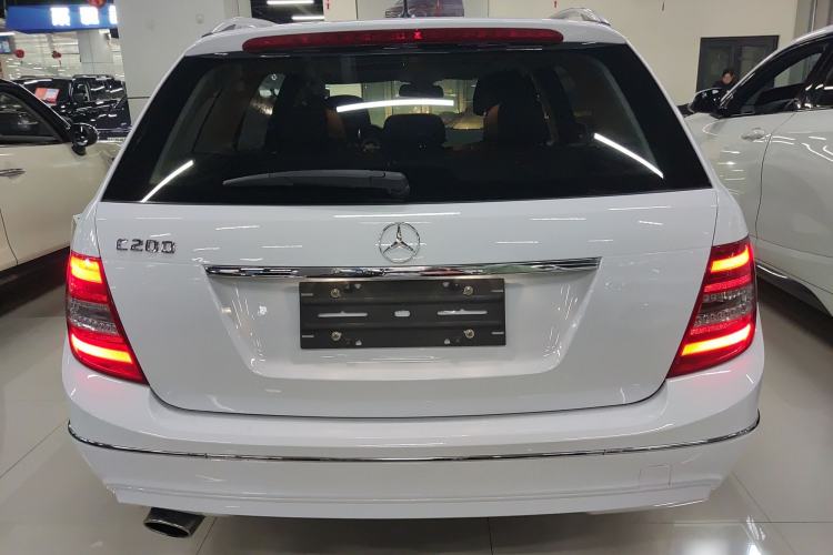 Used Mercedes-Benz C-Class 2011 C 200 Fashion Travel Edition