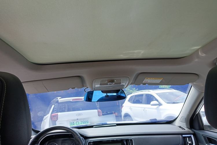 Used Roewe RX5 2019 20T Two-Wheel Drive Automatic 4G Connected Platinum Edition Headliner