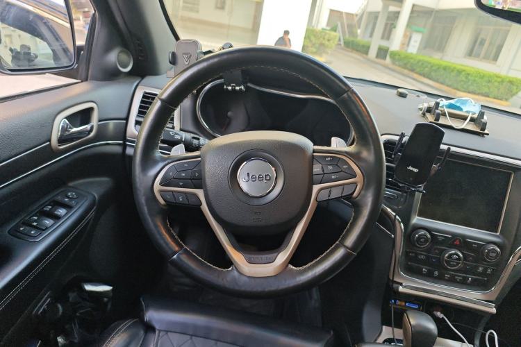 Used Jeep Grand Cherokee 2017 3.6L Elite Navigation Edition
