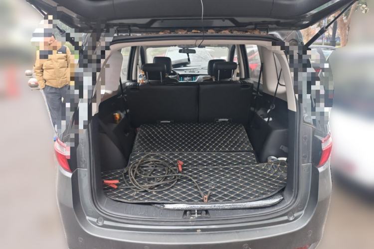 Used CHANGAN KAICHENG Oushang A600 2016 1.5L Manual Luxury 7-Seater Trunk