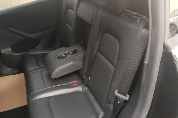 Used Tesla Model Y 2021 Long-Range All-Wheel-Drive Version 3D7