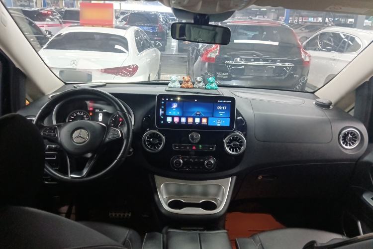 Used Mercedes-Benz Vito 2020 2.0T Business Version 7 Seats Center Console