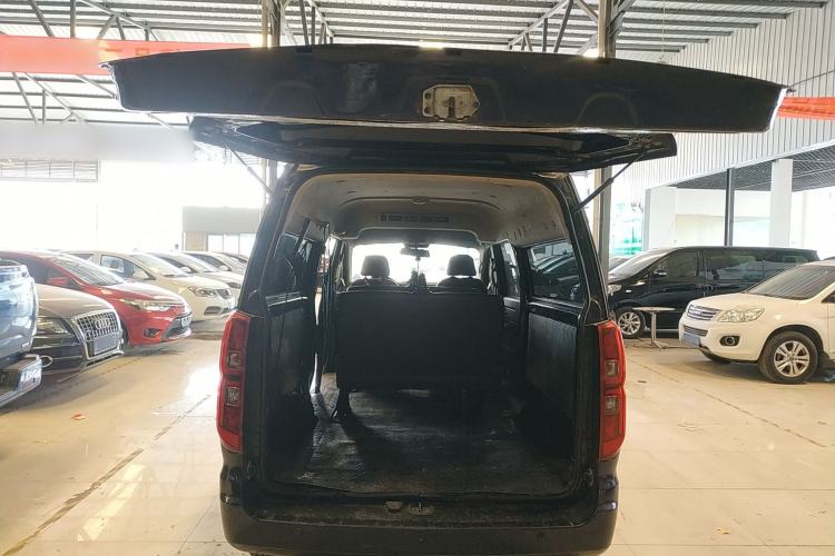 Used Jinbei Gold Hiace 2021 2.0L Passenger Van Travel Lion 6-Seater
