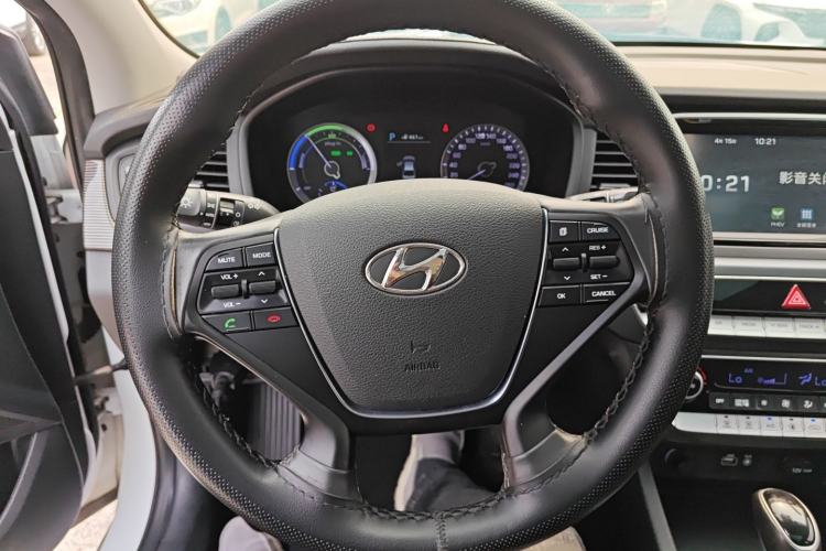 Used Hyundai Sonata Plug-in Hybrid 2018 2.0 PHS Smart Connect Version China VI Standard