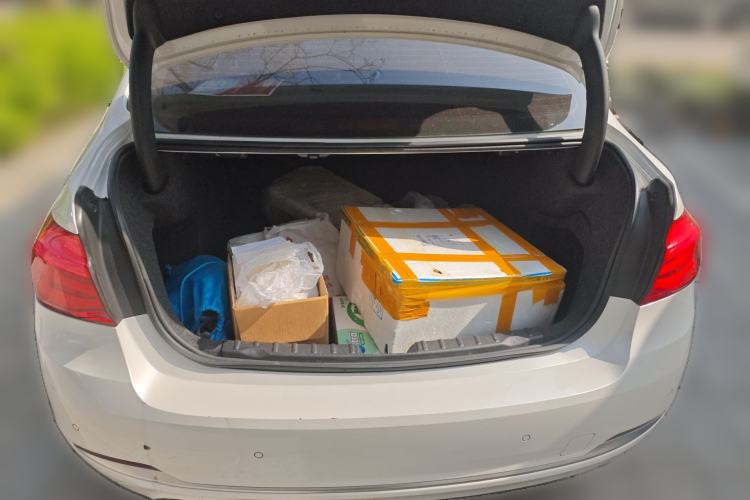 Used BMW 3 Series 2018 320Li Fashion Model Trunk