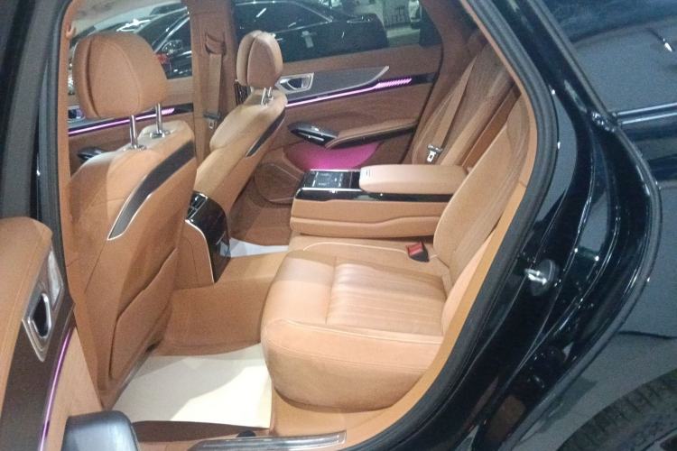 Used Hongqi H9 2025 Model Facelifted 2.0T Two-Wheel Drive Flag-Style Private Enjoyment Fashion Edition, 5 Seats