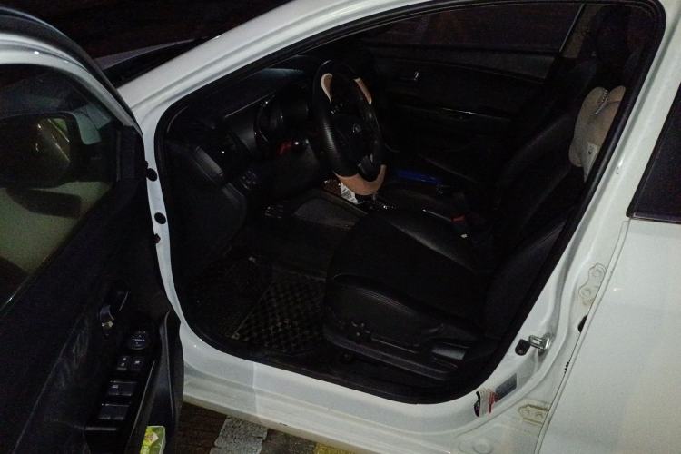 Used Kia K2 2012 Hatchback 1.6L AT Premium Commemorative Edition
