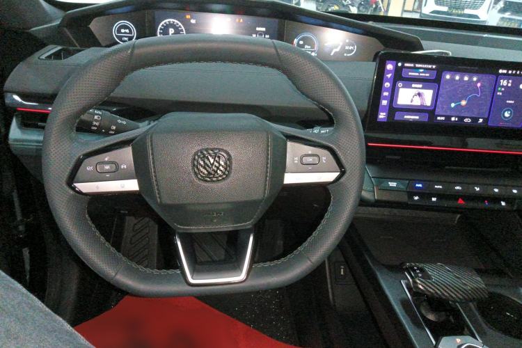 Used Changan UNI-V iDD 2024 Blue Whale Smart Electric iDD 136km Luxury Model