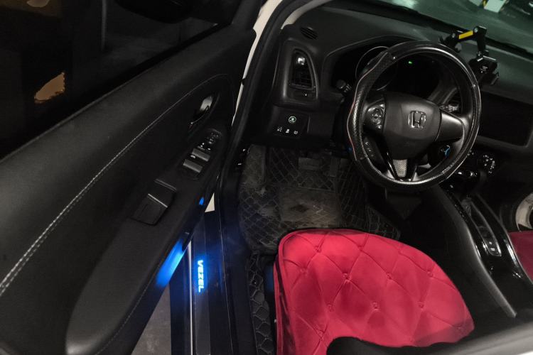 Used Honda Vezel 2020 1.5L CVT Pioneer Edition Driver Seat