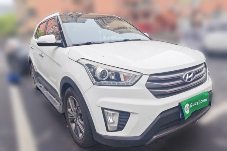 Used Hyundai ix25 2015 1.6L Automatic Two-Wheel-Drive Deluxe DLX Model Front Right 45 Deg