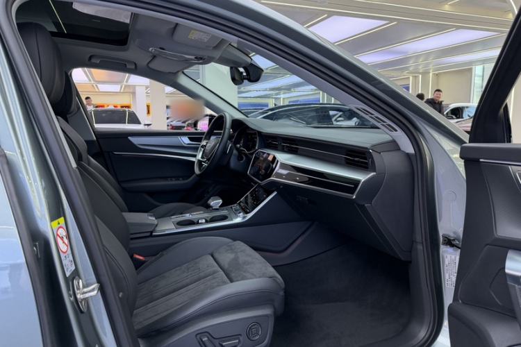 Used Audi A6 2021 allroad quattro Explorer 55 TFSI Prestige Off-Road Model
