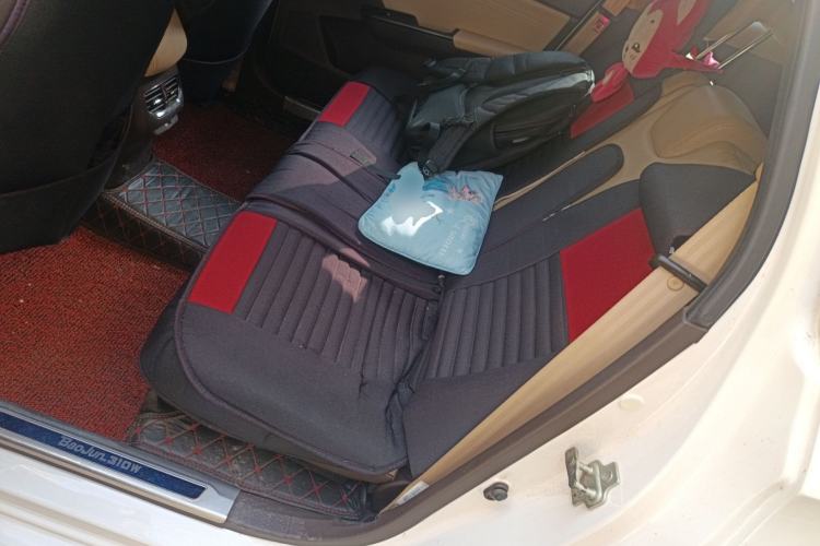 Used Baojun 310W 2017 1.5L Manual Fashion Model China V