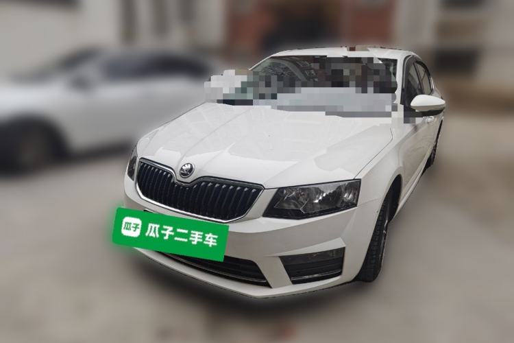 Used Skoda Octavia 2017 Classic Model 1.6L Manual Comfort Edition Front