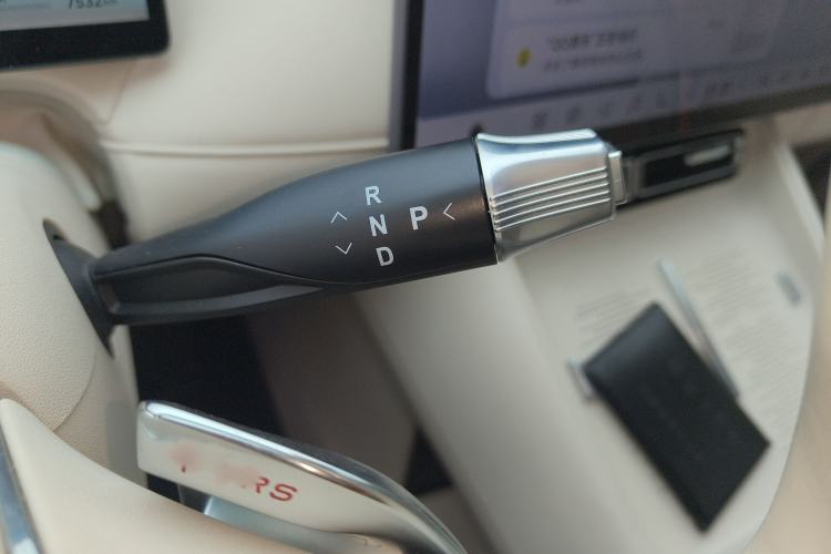 Used VOYAH FREE 2025 Model FREE+ Four-Wheel-Drive Qiankun Edition
