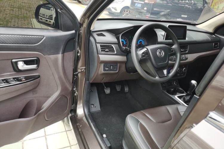 Used Dongfeng Fengon 330 2019 1.5L 330S Manual Comfort Version China VI Standard Driver Seat