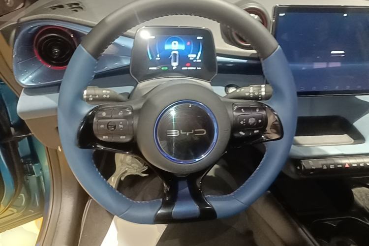 Used BYD Dolphin 2021 405 km Fashion Edition
