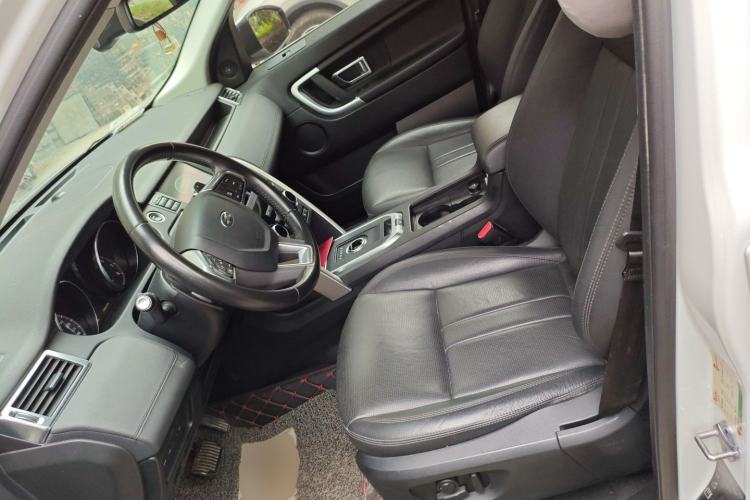 Used Land Rover Discovery Sport 2018 240 PS SE Version Left Front Seat