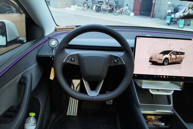 Used Tesla Model Y 2025 Rear-Wheel-Drive Version