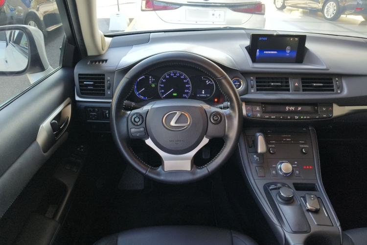 Used Lexus CT 2017 CT200h Comfort Edition Monochrome China V Standard Steering Wheel