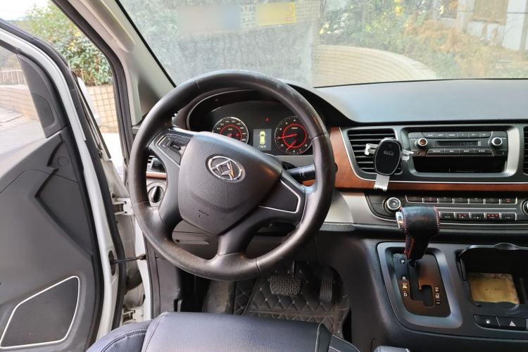 Used SAIC MAXUS G10 2016 2.0T Automatic Elite Edition Steering Wheel