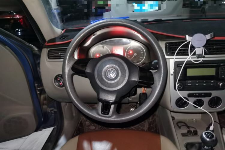 Used Volkswagen Bora 2011 1.6L Manual Fashion Edition Steering Wheel