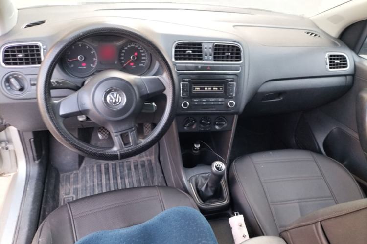 Used Volkswagen Polo 2011 1.6L Manual ZhiShang Edition
