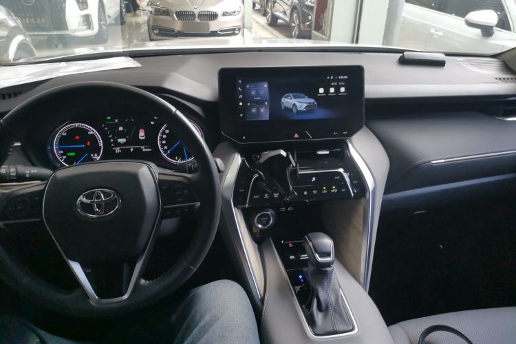 Used Toyota Harrier 2023 Dual-Engine 2.5L CVT Two-Wheel Drive Luxury Edition
