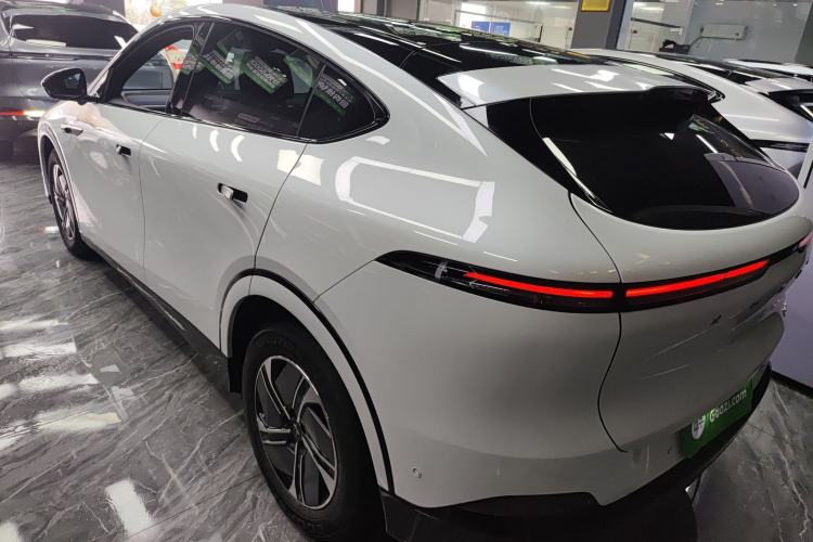 Used XPeng G6 2023 580 Long-Range Pro Exterior 2