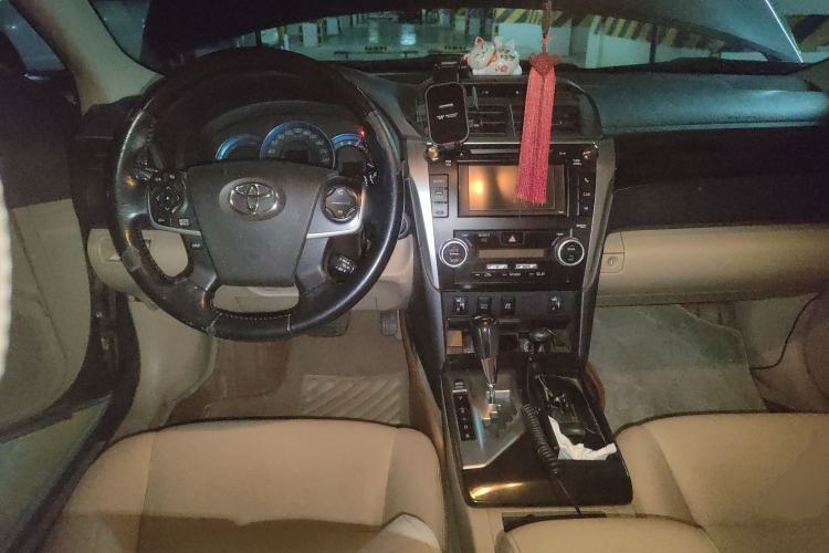 Used Toyota Camry 2012 Luxurious Edition 2.5HG Zunrui